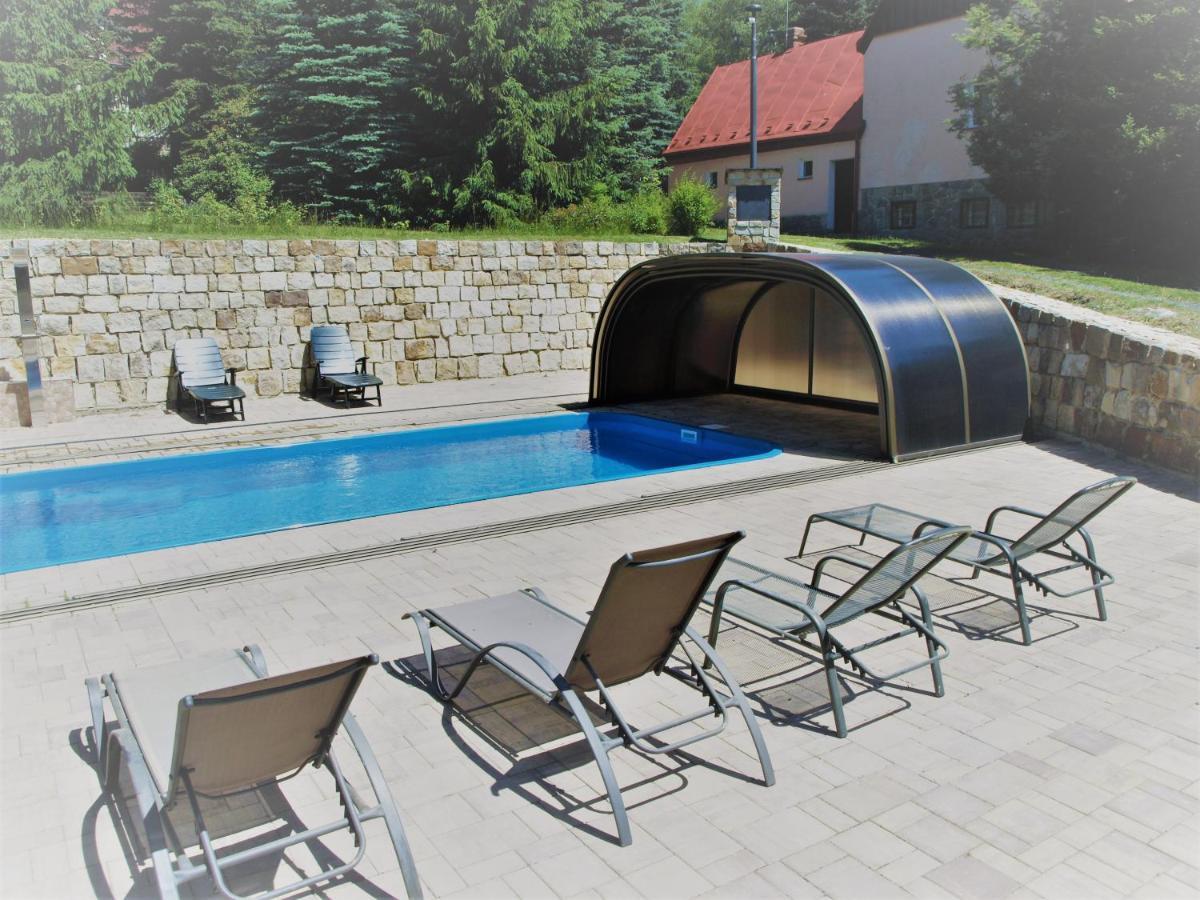 Guest House Luft Sneznik Esterno foto