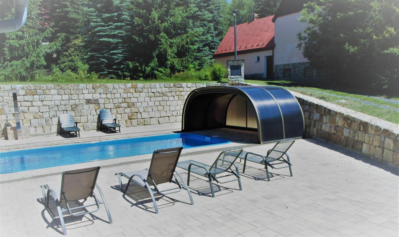 Guest House Luft Sneznik Esterno foto