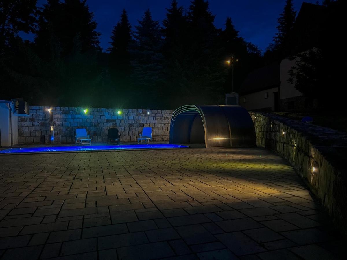 Guest House Luft Sneznik Esterno foto